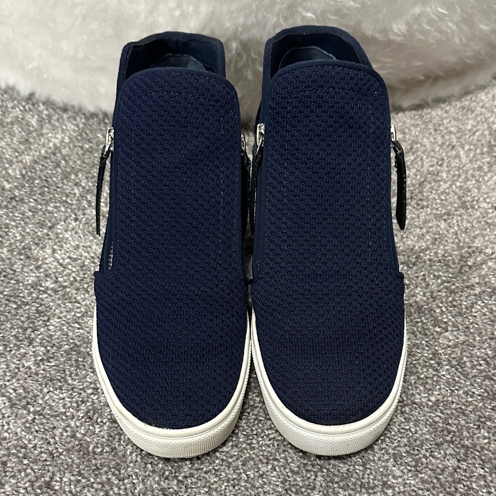 Steve Madden Navy Ankle Booties